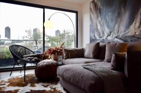 Contemporary 1 Bedroom Flat with Stunning London View