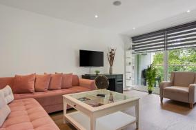 Three Bedroom Serviced apartment in Old Street