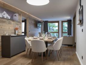 "Appartement 75m² Pieds des Pistes - Courchevel Village - 6/8 Pers, Proche Centre et Commerces" - FR-1-631-94