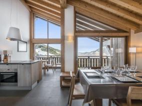 Appartement Duplex 8 pers. au Centre de Courchevel Moriond, a 150m des Pistes - FR-1-563-4