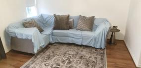 Lovely 2-bedroom, 1 bathroom home, sleeps 4