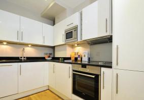 Entire London studio with Kitchenette