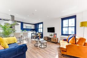 Spacious Cosy 2 Bed Flat, Central London