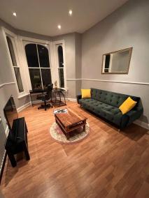 Central, cozy Victorian flat next to Harrods