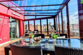 Beautiful centrally located spacious Penthouse flat.