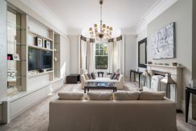 JOIVY Luxury 2-bed flat in Knightsbridge