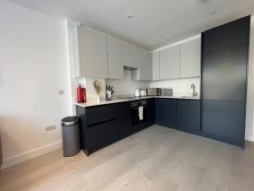 Star London Station Road 2-Bed Retreat with Garden