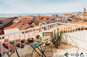 #32 Panoramic Sea View over Old Town Terrace & AC
