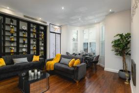DLUXURY & Spacious Duplex in the Heart of Chelsead