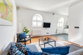 Modernized South Kensington Apartments