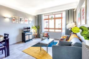 L12 Port window 1Bedroom Wifi 5mins beach & Nice's Cap