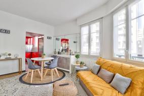 L29 Lenval beach at 1min walk to Sea front AC Balcony