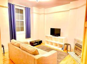 Tower Bridge! Immaculate One Bed