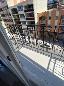 Nice - Appartement T3 renove de 50 M2 classe 2 etoiles
