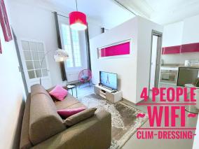 Homelivia, Fuchsialand, lieu cosy, atypique style industriel