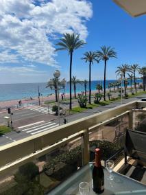 Beachfront And Sea View Entire 2 Rooms Crossing Apartment With Parking 4 Beds Two Double Bed And 2 Single Bed with 2 Sea view Balconies In Promenade Des Anglais Street 2 Bathroom 3 Wc with 40 Meters From The Beach with perfect Air conditioner cooler