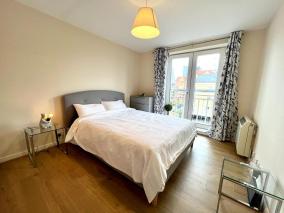 Best Deal - 1Bed in Canary Wharf With Parking
