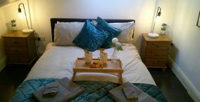 Stylish Portobello Market Kensington Gardens 1 bed London Westfield Apartment