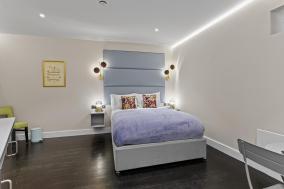 Modern Studio Flat