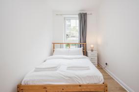 Cosy and Comfortable London Bridge Home