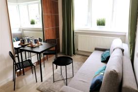 Charming City Center Apartment - Free Minibar