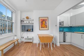 JOIVY Chic flat with balcony in Shoreditch