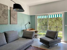 Air-conditioned apartment with garage near the sea