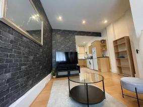 Beautiful 2 bedroom house in Fulham.