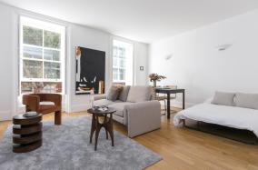 Generously large 1 bedroom apartment in Farringdon