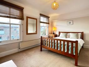 Daisy's Place in London