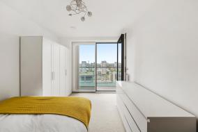 Entire Apartment in the heart of Canary Wharf!