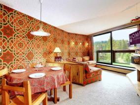 Appartement skis aux pieds avec parking et wifi a Courchevel 1850 - FR-1-575-178