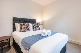 Farm view 2-Bedroom Apartment, Vauxhall