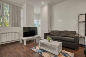 Cosy & Modern Studio