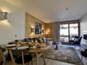 Luxueux Appartement 2 Chambres au Coeur de Courchevel 1850, Balcon, Parking et Services Inclus - FR-1-613A-7