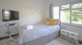 Modern Greatly located London