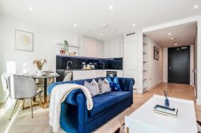 New Riverside Apt sleeps 5 Easy to tour London