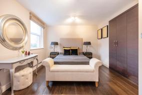 CAMDEN Lux Suite-Hosted by Sweetstay