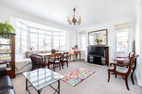 Executive Knightsbridge Apartment