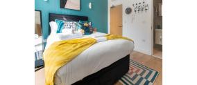 NEW: Bright & Stylish Perfect Studio for 2