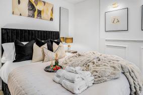 Refined Oasis Studio, Sleeps 3, Earl's Court