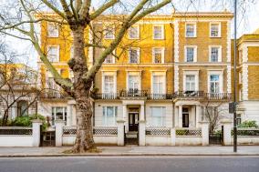LONDON 1-BED APARTMENT