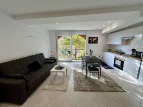 Charmant studio au calme/patio