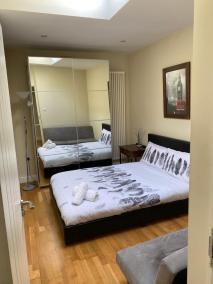 Spacious 3-Bed Apartment in Central London