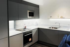 2bed on Elizabeth line-5mins to Excel Custom House