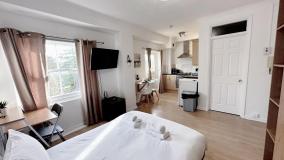 London Chelsea 2 People Balcony Best Location