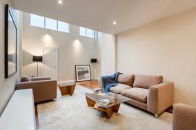 Beautiful 2-Bed Apartment in London