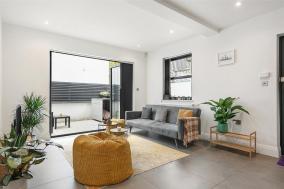 Sleek 1 Bed Haven with Private Outdoor Space