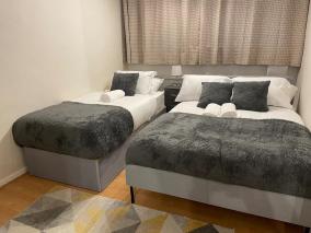 Well-preserved cozy1BR flat in LCY with free parking
