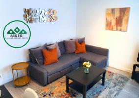 FW Haute Apartments at Wembley, Ground Floor 2 Bedroom and 1 Bathroom Flat, King or Twin beds and Double bed with FREE WIFI and PARKING
